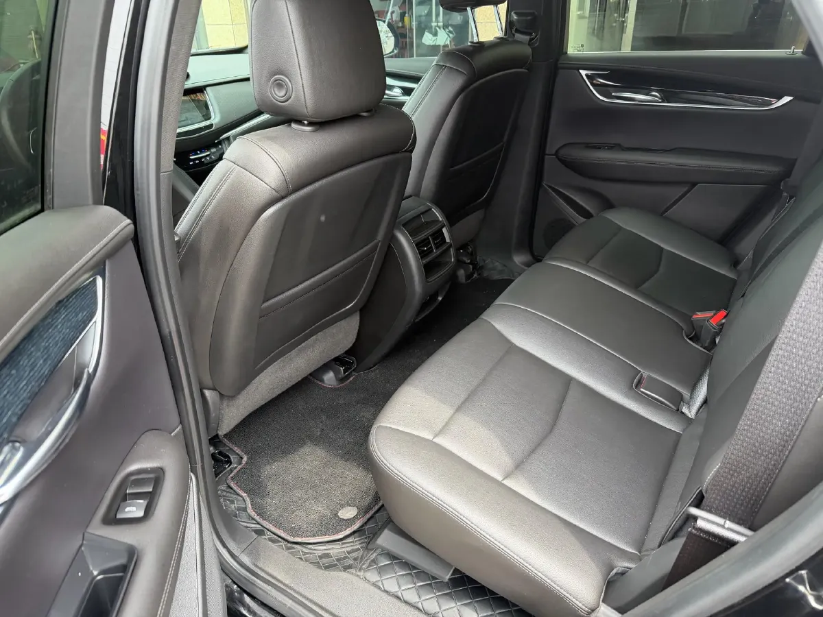 2023 Cadillac XT5 2.0T 237HP L4 9AT,autocango,china used car exporter,china ev exporter,chinese used car exporter,chinese used ev exporter