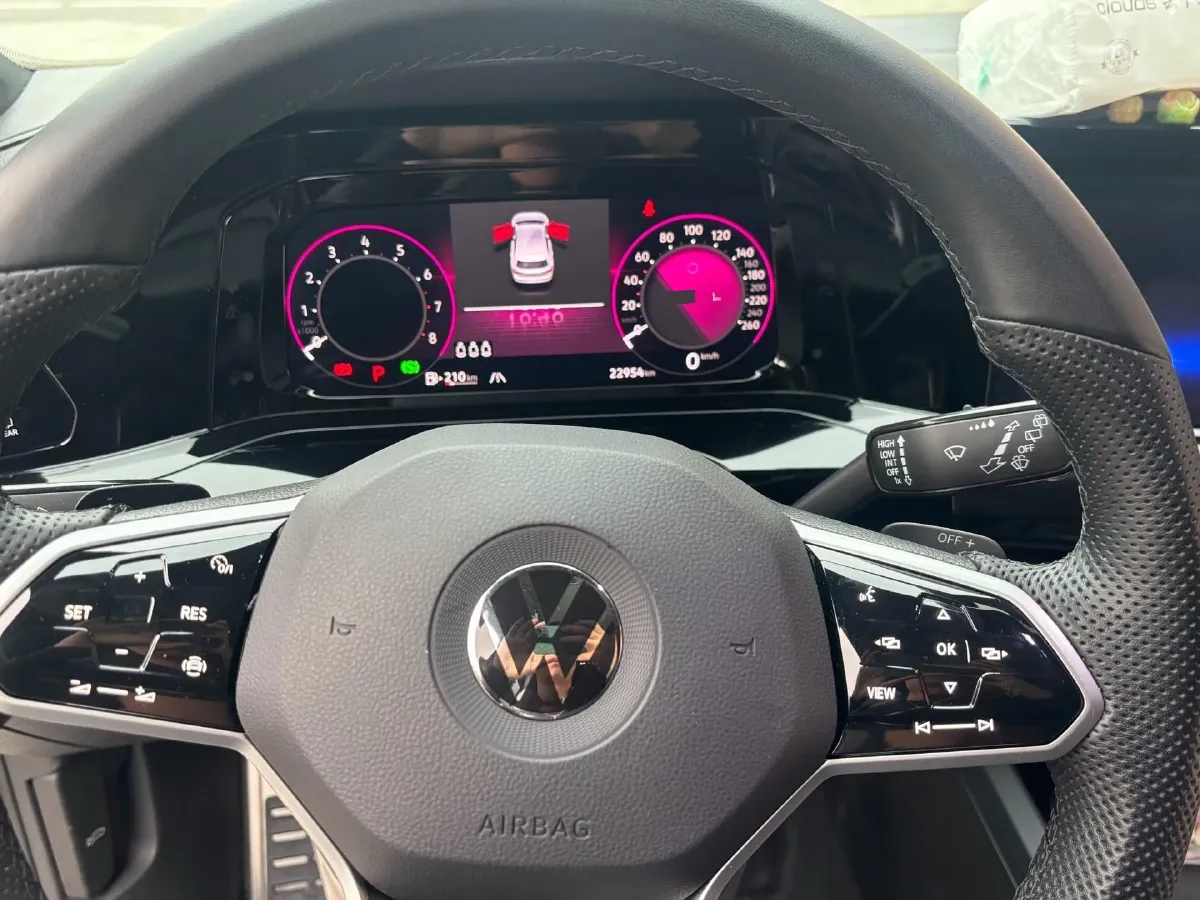 2023 Volkswagen Golf 1.4T 150HP L4 7DCT,autocango,china used car exporter,china ev exporter,chinese used car exporter,chinese used ev exporter