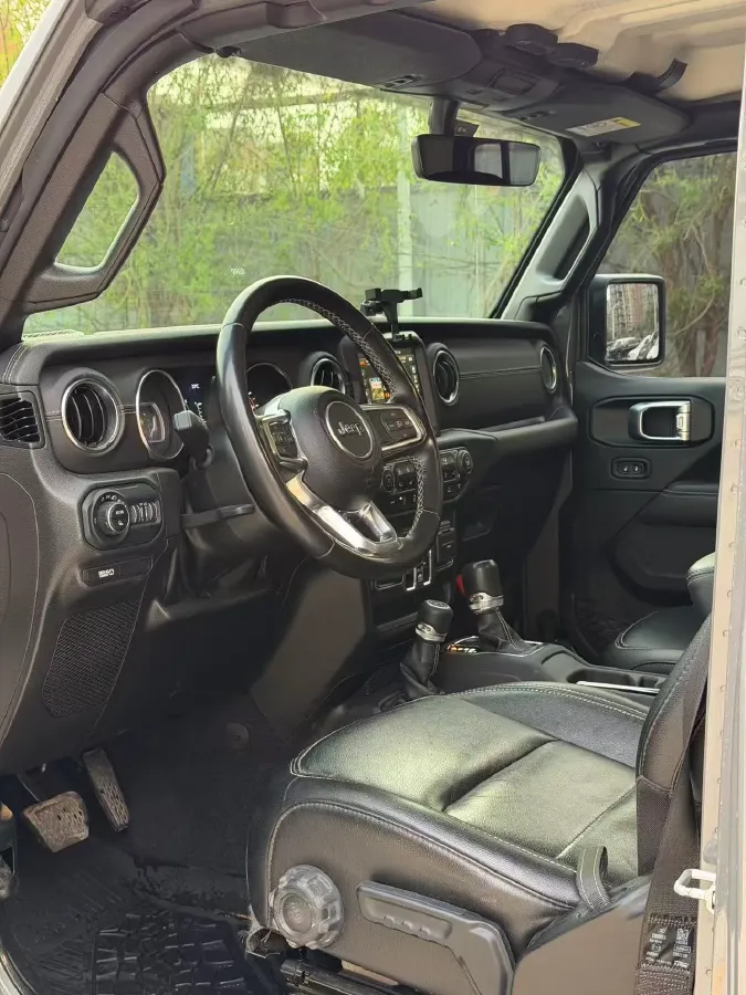 2022 Jeep Gladiator 3.6L 284HP V6 8AT,autocango,china used car exporter,china ev exporter,chinese used car exporter,chinese used ev exporter