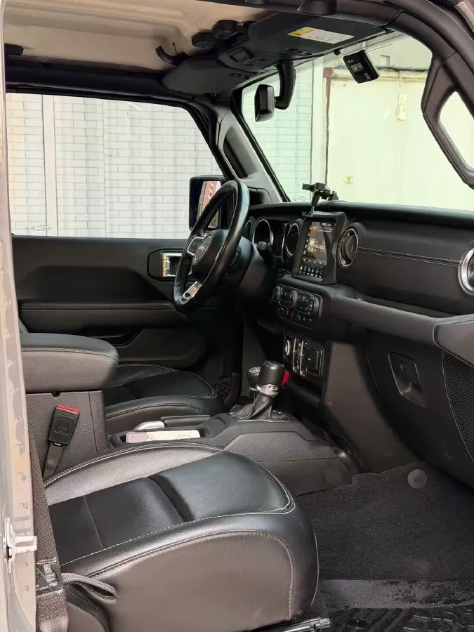 2022 Jeep Gladiator 3.6L 284HP V6 8AT,autocango,china used car exporter,china ev exporter,chinese used car exporter,chinese used ev exporter