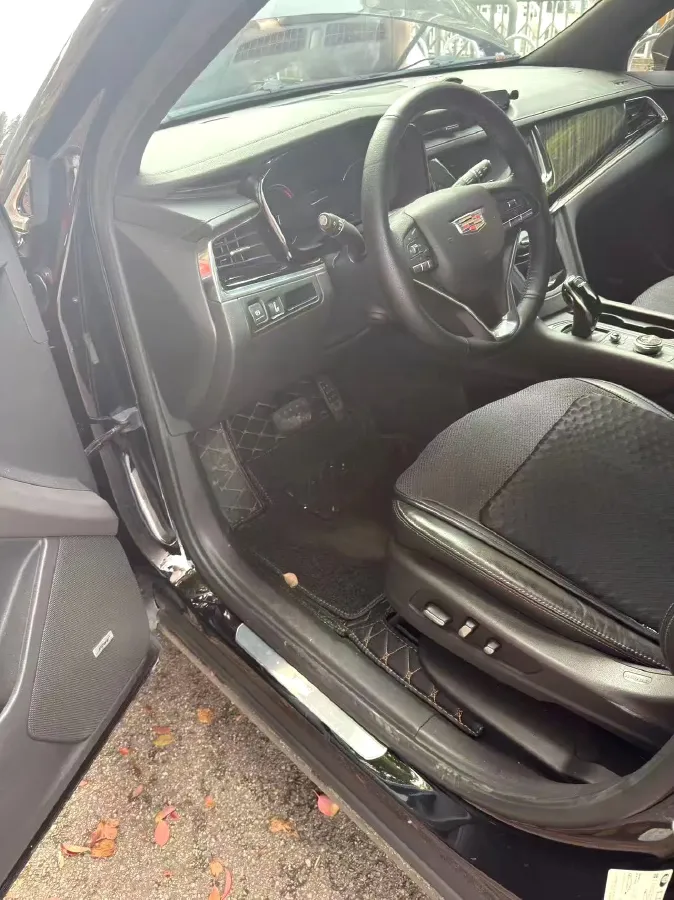 2020 Cadillac XT6 2.0T 237HP L4 9AT,autocango,china used car exporter,china ev exporter,chinese used car exporter,chinese used ev exporter