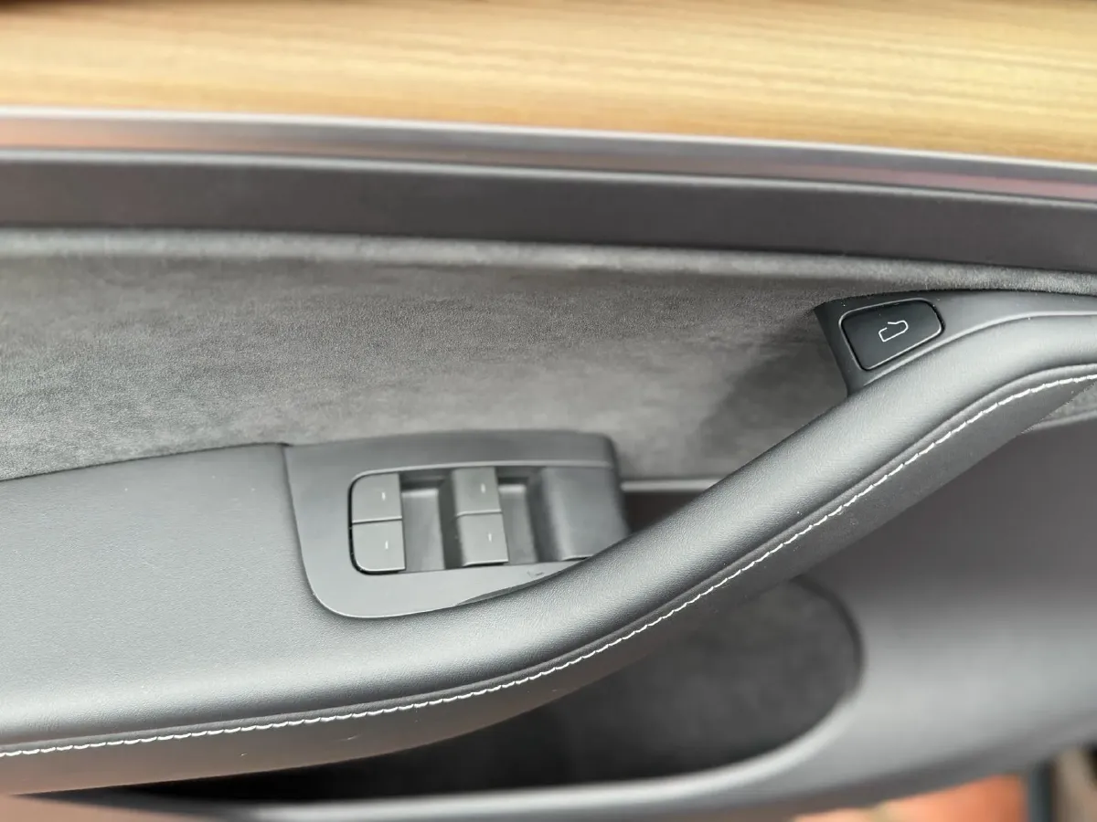 2022 Tesla Model Y BEV 60KWH,autocango,china used car exporter,china ev exporter,chinese used car exporter,chinese used ev exporter