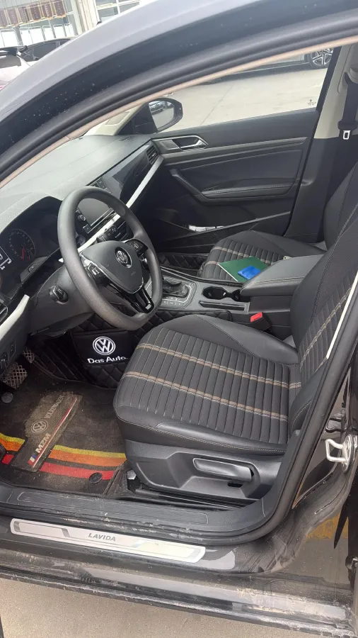 2018 Skoda Karoq 1.4T 150HP L4 7DCT,autocango,china used car exporter,china ev exporter,chinese used car exporter,chinese used ev exporter