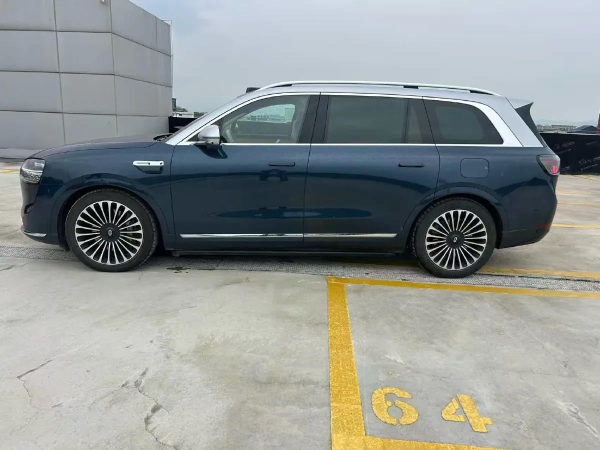 2025 AITO AITO M9 REEV 160HP REEV 52KWH,autocango,china used car exporter,china ev exporter,chinese used car exporter,chinese used ev exporter