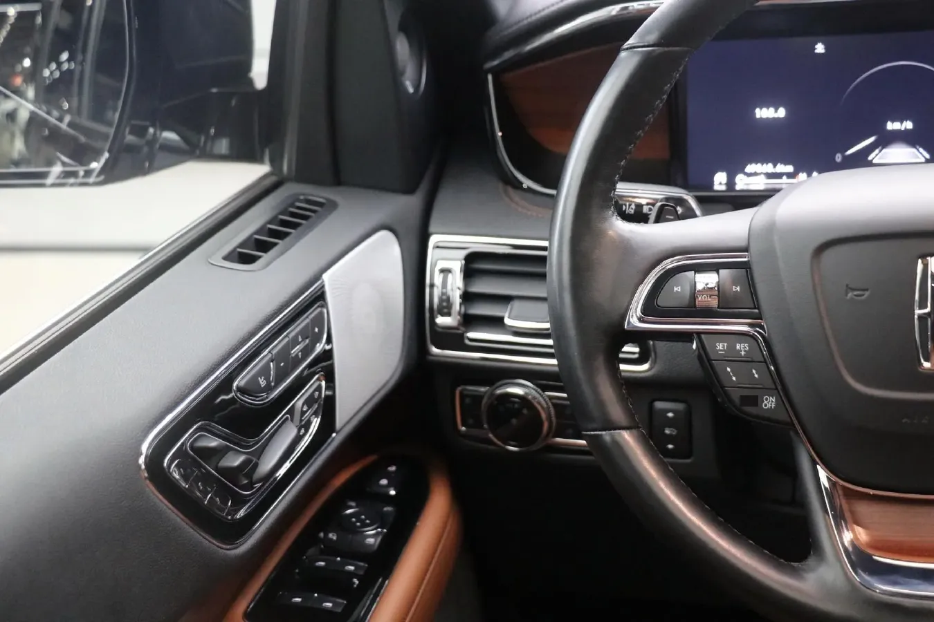 2020 Lincoln Navigator 3.5T 388HP V6 10AT,autocango,china used car exporter,china ev exporter,chinese used car exporter,chinese used ev exporter