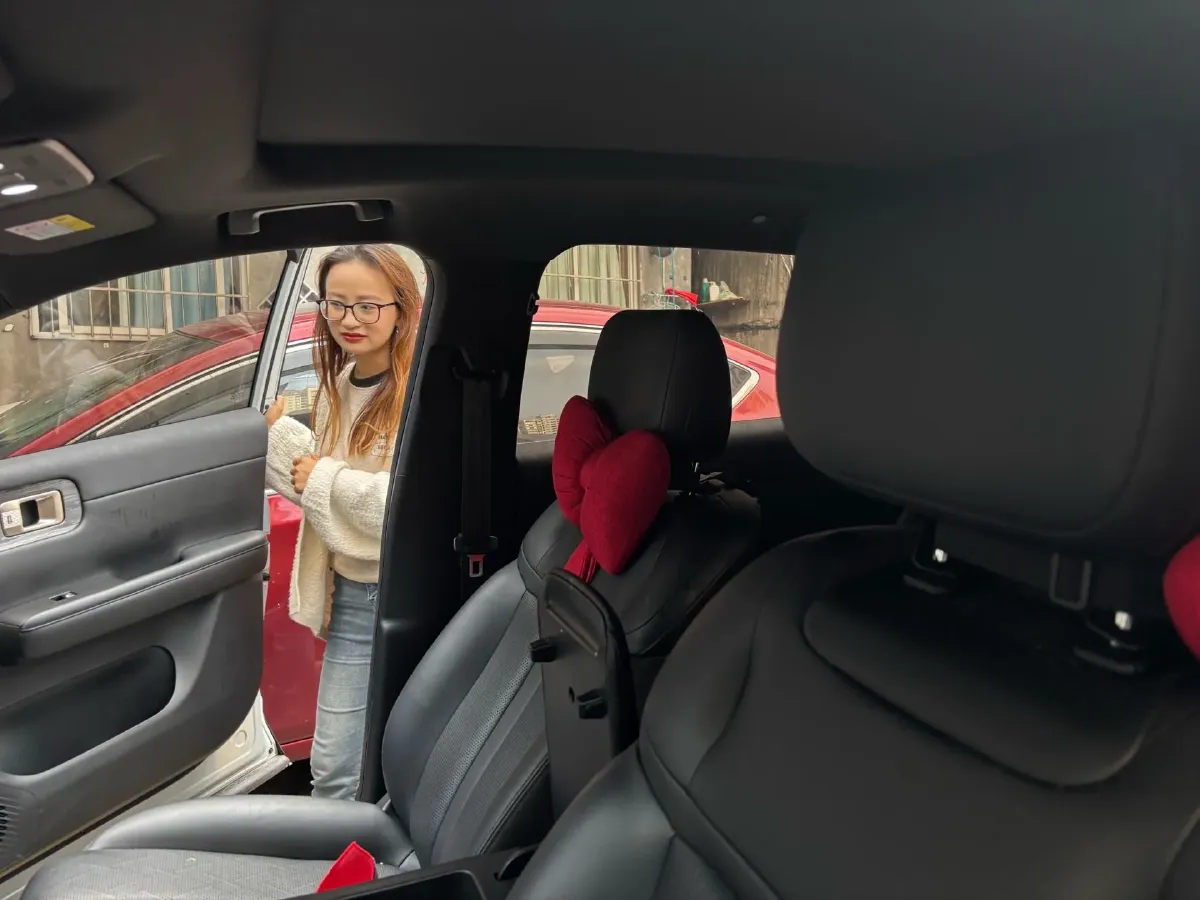 2024 WuLing XingGuangS 1.5L 106HP L4 E-CVT PHEV 20.5KWH,autocango,china used car exporter,china ev exporter,chinese used car exporter,chinese used ev exporter