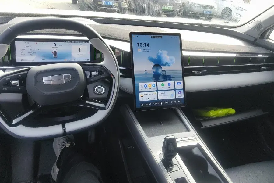 2024 Geely StarRay 1.5T 181HP L4 7DCT,autocango,china used car exporter,china ev exporter,chinese used car exporter,chinese used ev exporter