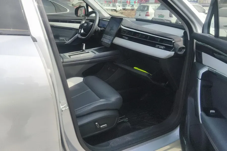 2024 Geely StarRay 1.5T 181HP L4 7DCT,autocango,china used car exporter,china ev exporter,chinese used car exporter,chinese used ev exporter