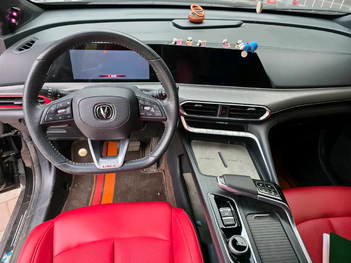 2020 ChangAn UNI-T 1.5T 180HP L4 7DCT,autocango,china used car exporter,china ev exporter,chinese used car exporter,chinese used ev exporter