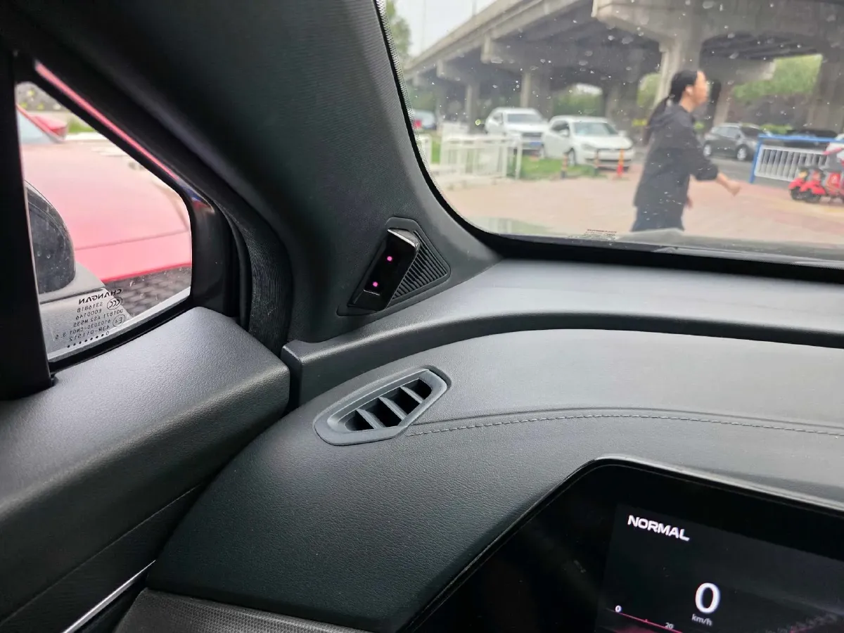 2020 ChangAn UNI-T 1.5T 180HP L4 7DCT,autocango,china used car exporter,china ev exporter,chinese used car exporter,chinese used ev exporter