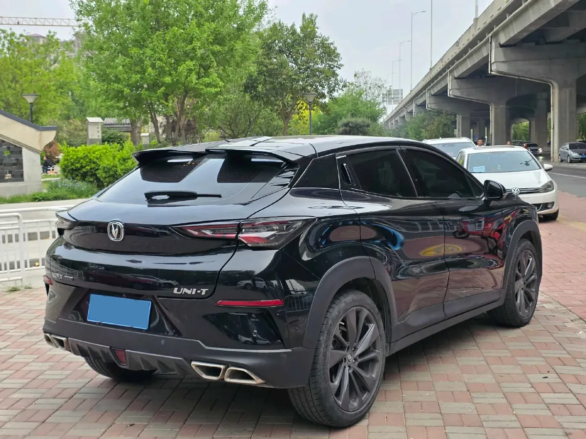 2020 ChangAn UNI-T 1.5T 180HP L4 7DCT,autocango,china used car exporter,china ev exporter,chinese used car exporter,chinese used ev exporter