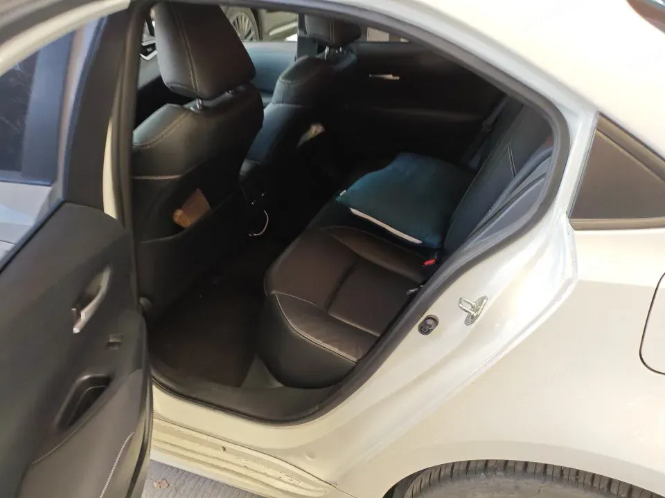 2021 Toyota Corolla 1.2T 116HP L4 CVT,autocango,china used car exporter,china ev exporter,chinese used car exporter,chinese used ev exporter