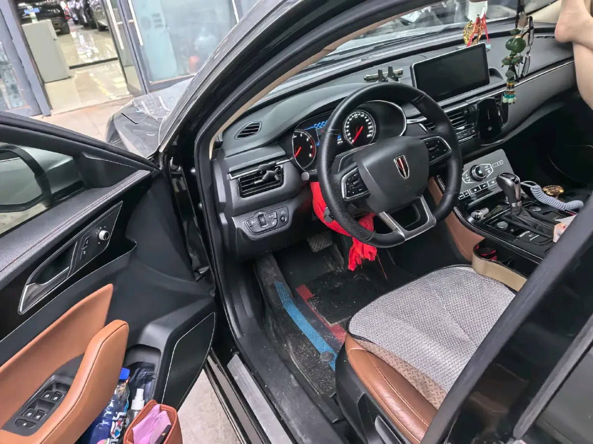 2019 HongQi H5 1.8T 180HP L4 6AT,autocango,china used car exporter,china ev exporter,chinese used car exporter,chinese used ev exporter