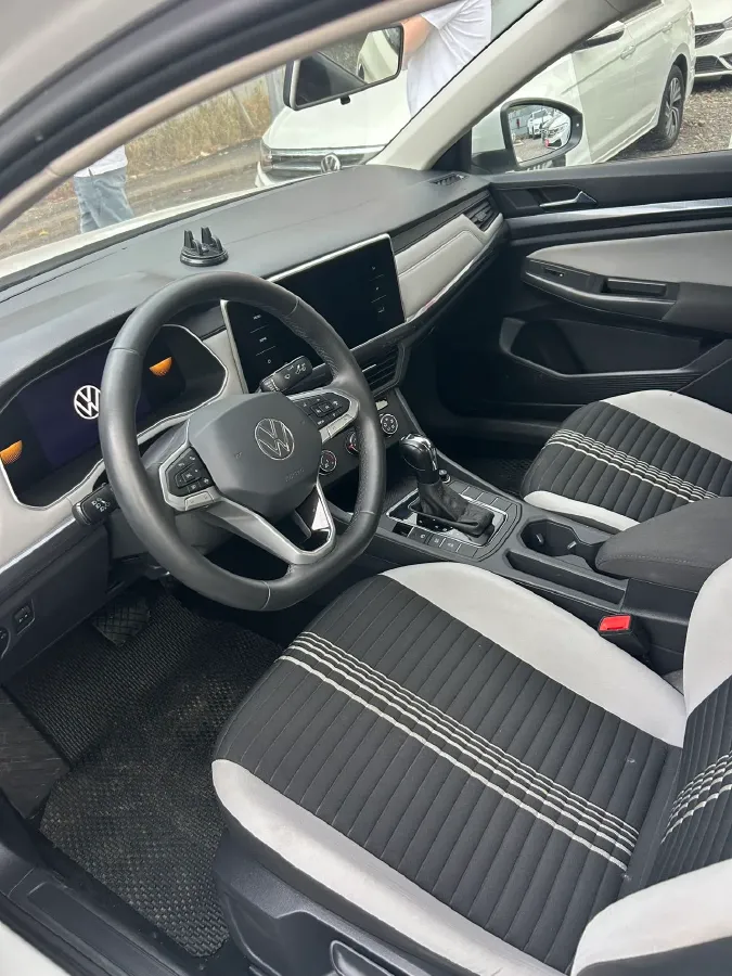 2024 Volkswagen Bora 1.2T 116HP L4 7DCT,autocango,china used car exporter,china ev exporter,chinese used car exporter,chinese used ev exporter