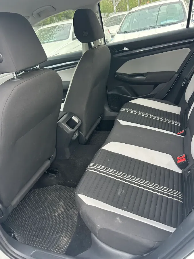 2024 Volkswagen Bora 1.2T 116HP L4 7DCT,autocango,china used car exporter,china ev exporter,chinese used car exporter,chinese used ev exporter