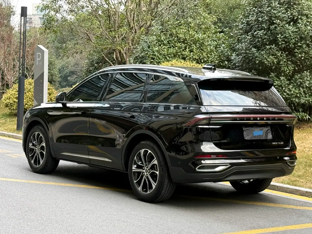 2023 Lincoln Nautilus 2.0T 261HP L4 8AT,autocango,china used car exporter,china ev exporter,chinese used car exporter,chinese used ev exporter