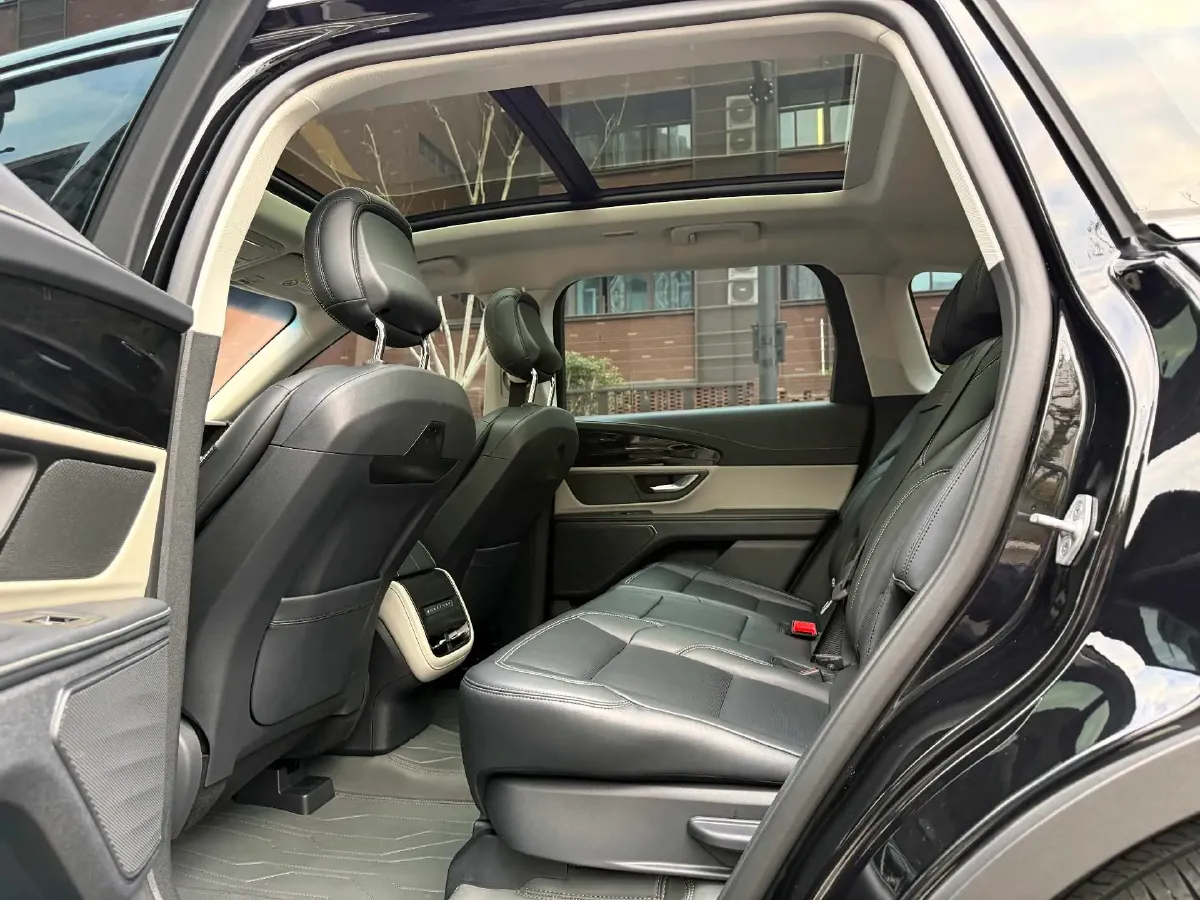 2023 Lincoln Nautilus 2.0T 261HP L4 8AT,autocango,china used car exporter,china ev exporter,chinese used car exporter,chinese used ev exporter