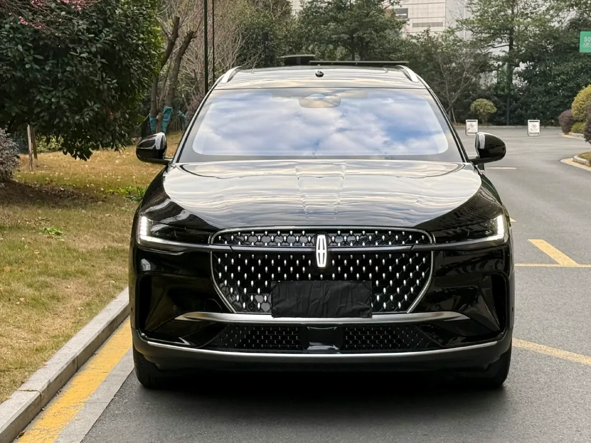 2023 Lincoln Nautilus 2.0T 261HP L4 8AT,autocango,china used car exporter,china ev exporter,chinese used car exporter,chinese used ev exporter