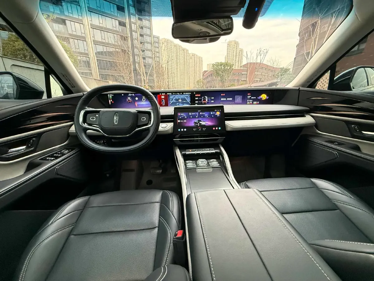 2023 Lincoln Nautilus 2.0T 261HP L4 8AT,autocango,china used car exporter,china ev exporter,chinese used car exporter,chinese used ev exporter