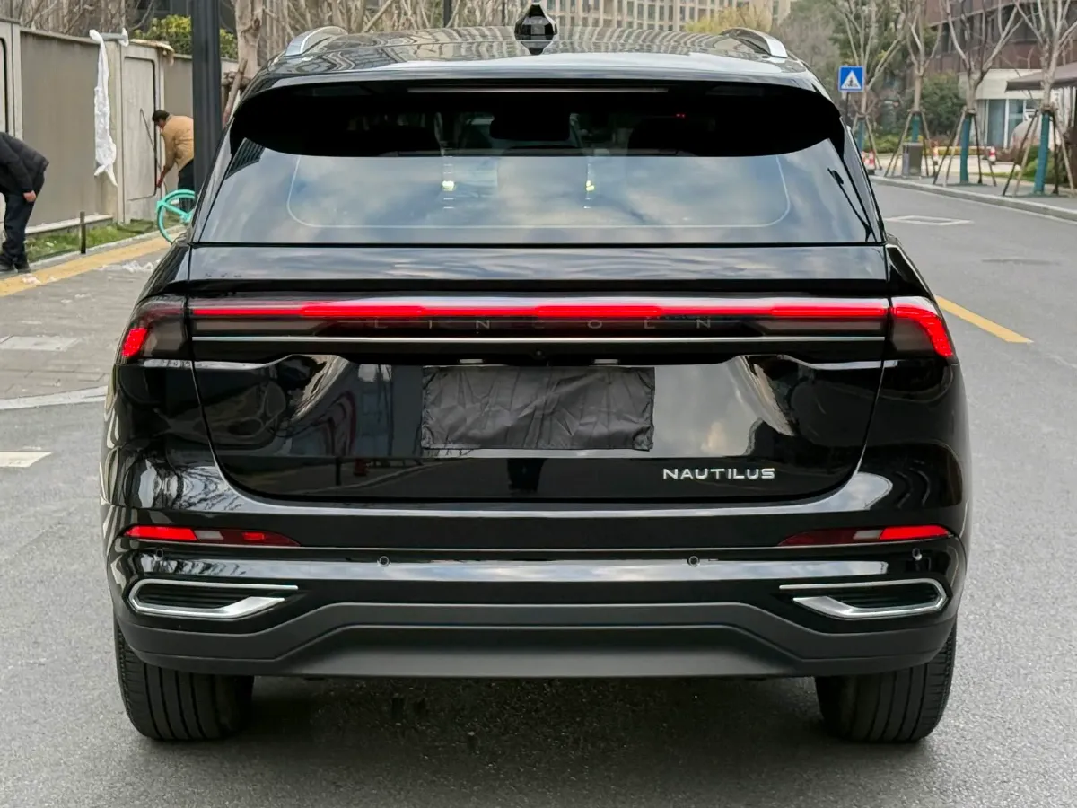 2023 Lincoln Nautilus 2.0T 261HP L4 8AT,autocango,china used car exporter,china ev exporter,chinese used car exporter,chinese used ev exporter