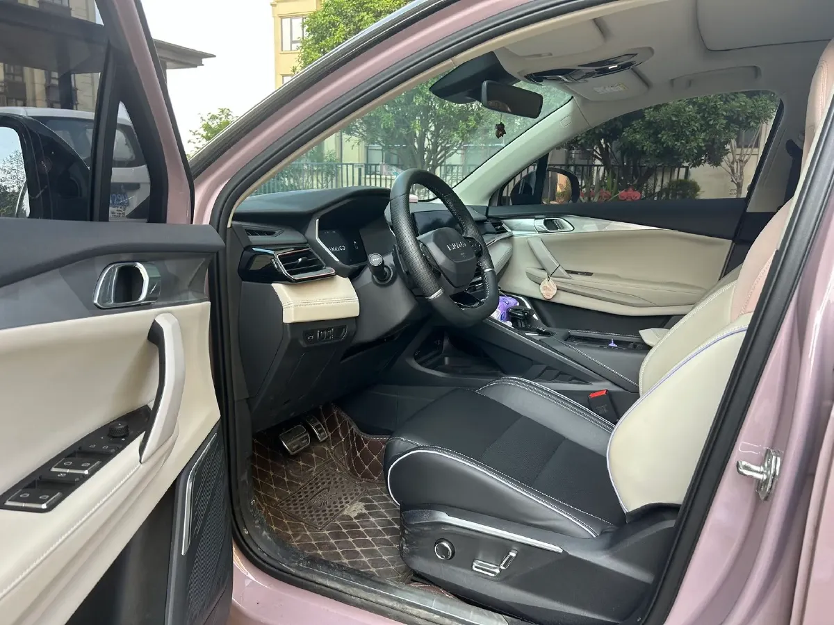 2023 LYNK&CO 03 1.5T 181HP L4 7DCT,autocango,china used car exporter,china ev exporter,chinese used car exporter,chinese used ev exporter