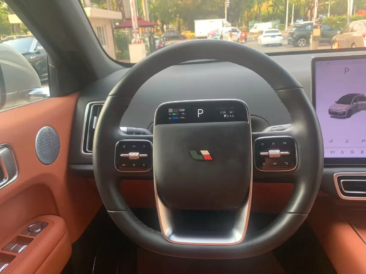 2024 Li L6 Range Extended 154HP L4 REEV 36.8KWH,autocango,china used car exporter,china ev exporter,chinese used car exporter,chinese used ev exporter