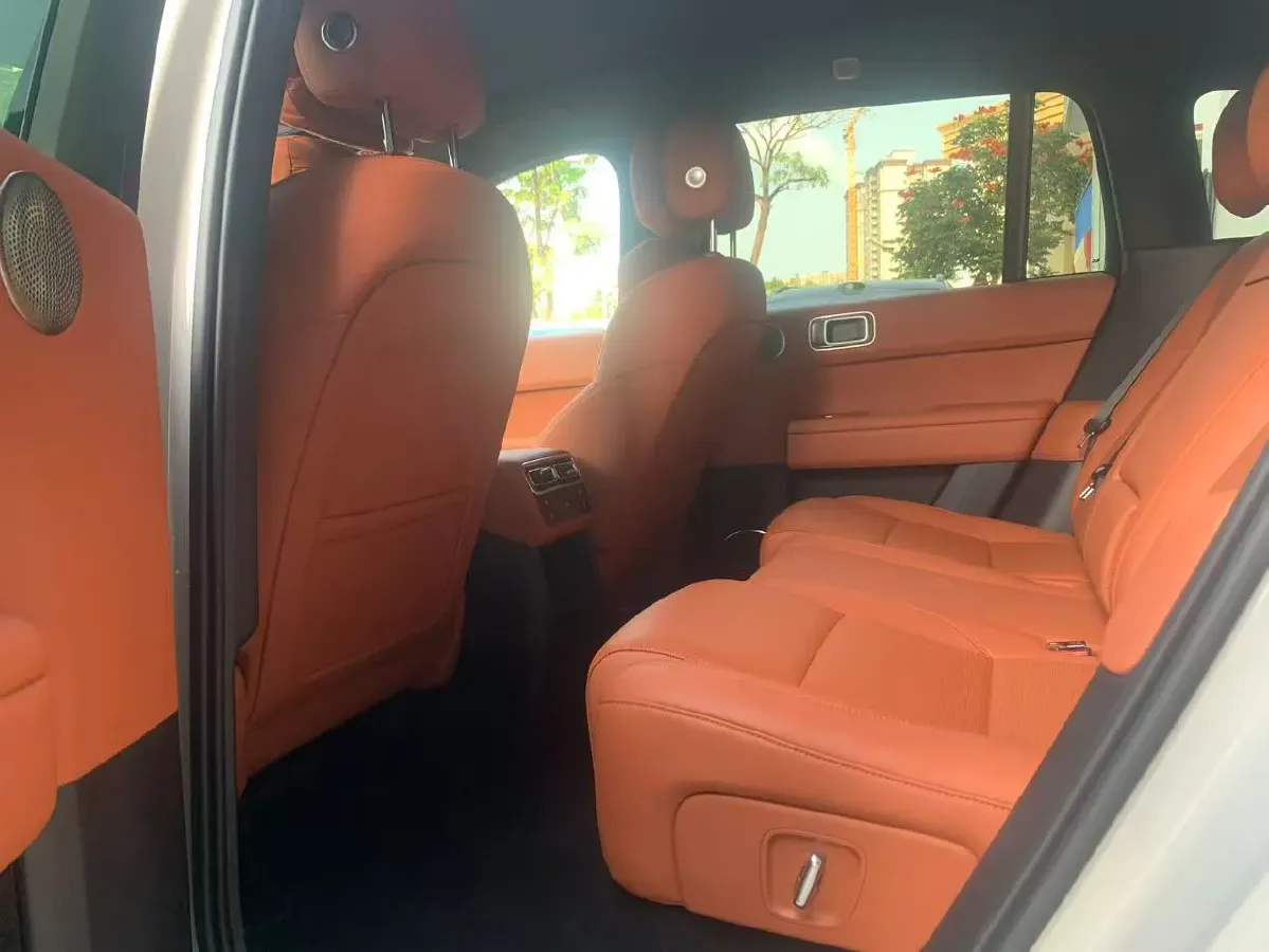 2024 Li L6 Range Extended 154HP L4 REEV 36.8KWH,autocango,china used car exporter,china ev exporter,chinese used car exporter,chinese used ev exporter