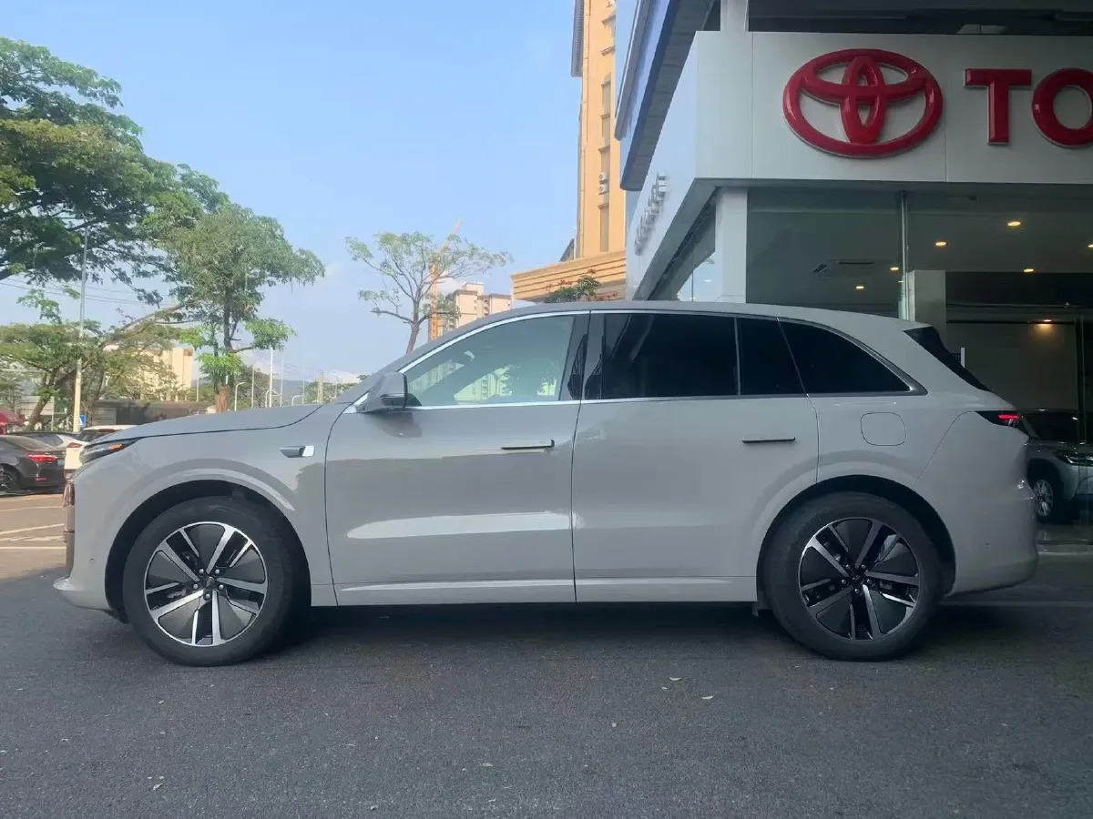 2024 Li L6 Range Extended 154HP L4 REEV 36.8KWH,autocango,china used car exporter,china ev exporter,chinese used car exporter,chinese used ev exporter