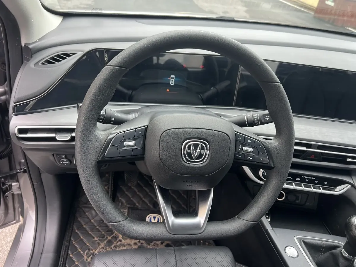 2020 ChangAn Eado 1.6L 128HP L4 5MT,autocango,china used car exporter,china ev exporter,chinese used car exporter,chinese used ev exporter