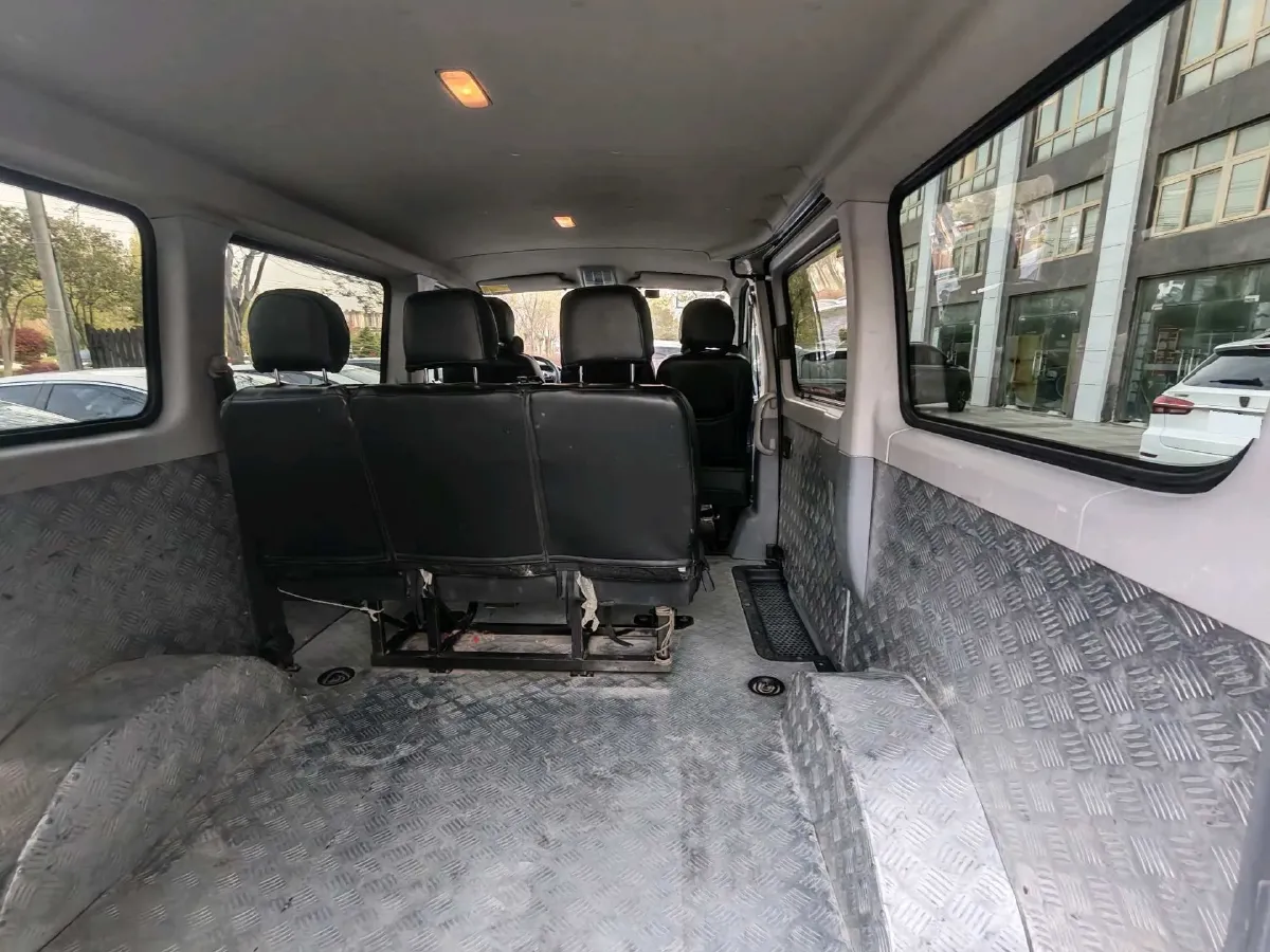 2019 MAXUS XinTu V80 2.0T 139HP L4 6MT,autocango,china used car exporter,china ev exporter,chinese used car exporter,chinese used ev exporter