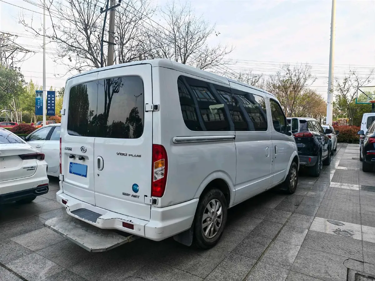 2019 MAXUS XinTu V80 2.0T 139HP L4 6MT,autocango,china used car exporter,china ev exporter,chinese used car exporter,chinese used ev exporter