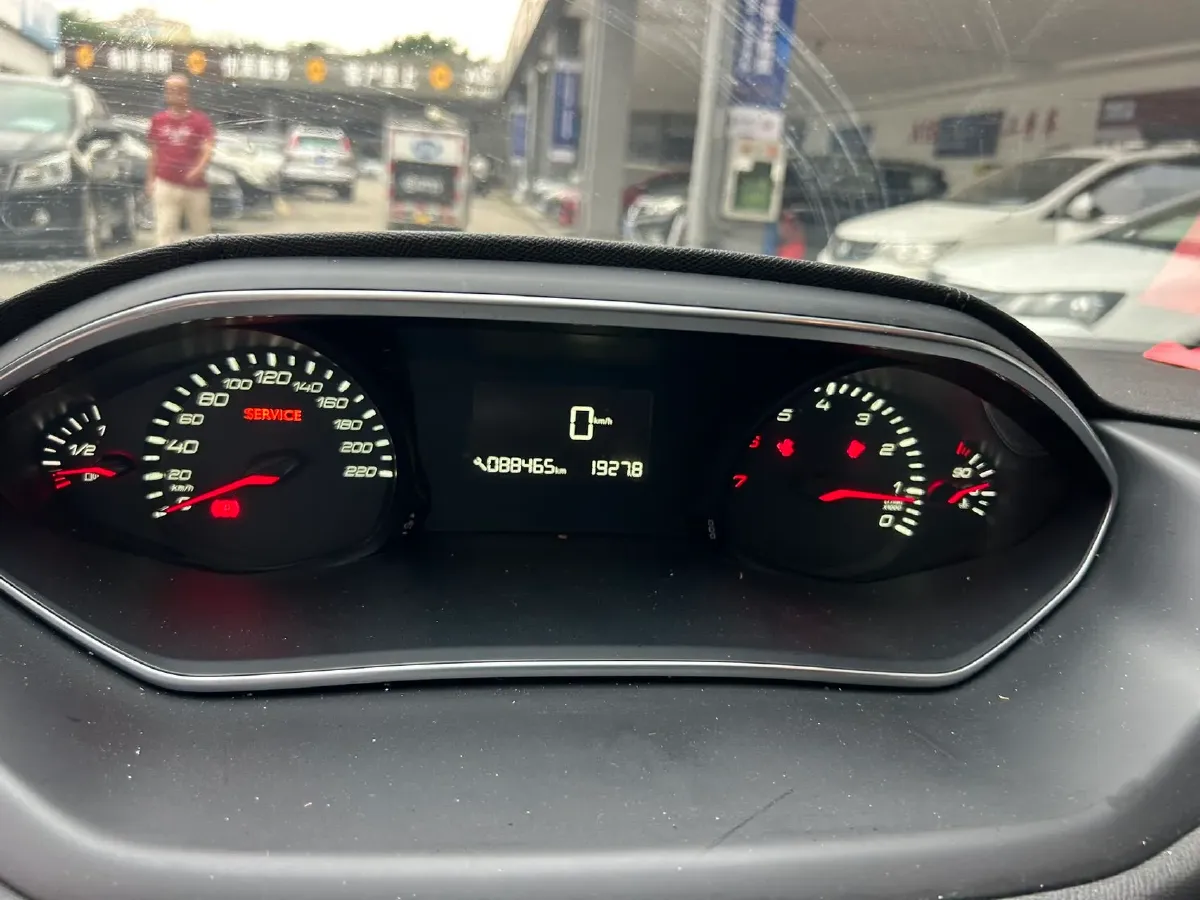 2018 Peugeot 308 1.6L 117HP L4 5MT,autocango,china used car exporter,china ev exporter,chinese used car exporter,chinese used ev exporter