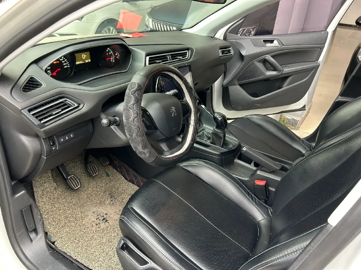 2018 Peugeot 308 1.6L 117HP L4 5MT,autocango,china used car exporter,china ev exporter,chinese used car exporter,chinese used ev exporter