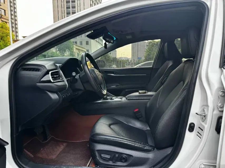 2023 Toyota Camry 2.5L 178HP L4 E-CVT Hybrid,autocango,china used car exporter,china ev exporter,chinese used car exporter,chinese used ev exporter