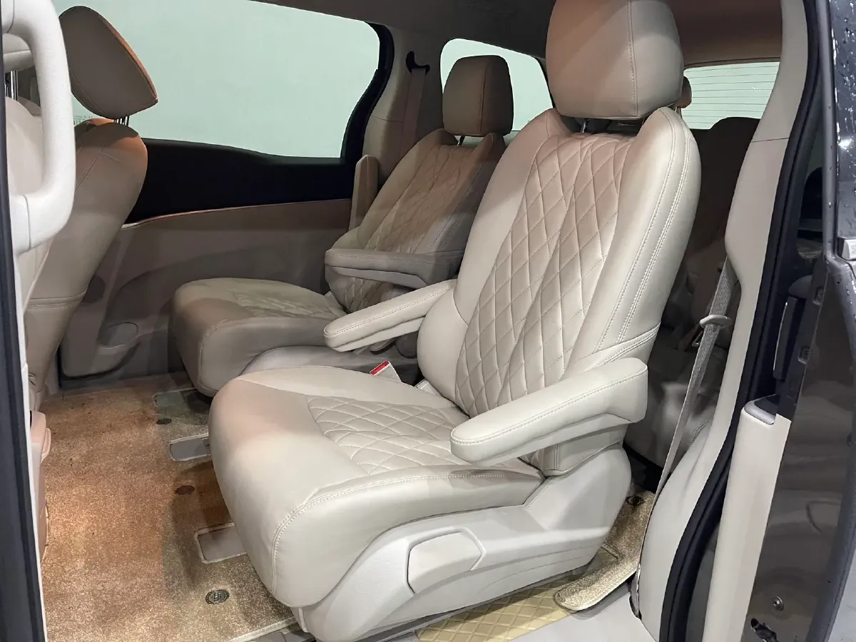 2023 Buick GL8 2.0T 237HP L4 9AT,autocango,china used car exporter,china ev exporter,chinese used car exporter,chinese used ev exporter