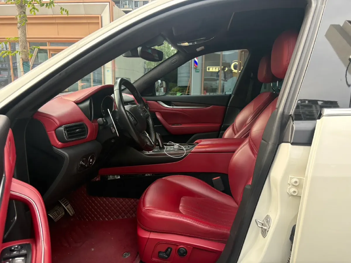 2019 Maserati Levante 3.0T 350HP V6 8AT,autocango,china used car exporter,china ev exporter,chinese used car exporter,chinese used ev exporter