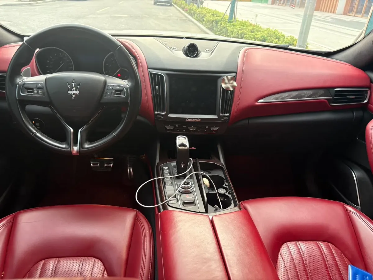 2019 Maserati Levante 3.0T 350HP V6 8AT,autocango,china used car exporter,china ev exporter,chinese used car exporter,chinese used ev exporter