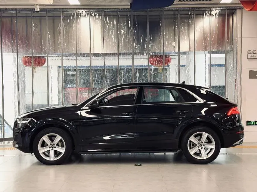 2021 Audi Q8 2.0T 245HP L4 8AT,autocango,china used car exporter,china ev exporter,chinese used car exporter,chinese used ev exporter