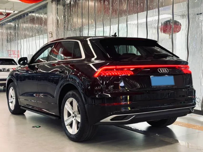 2021 Audi Q8 2.0T 245HP L4 8AT,autocango,china used car exporter,china ev exporter,chinese used car exporter,chinese used ev exporter