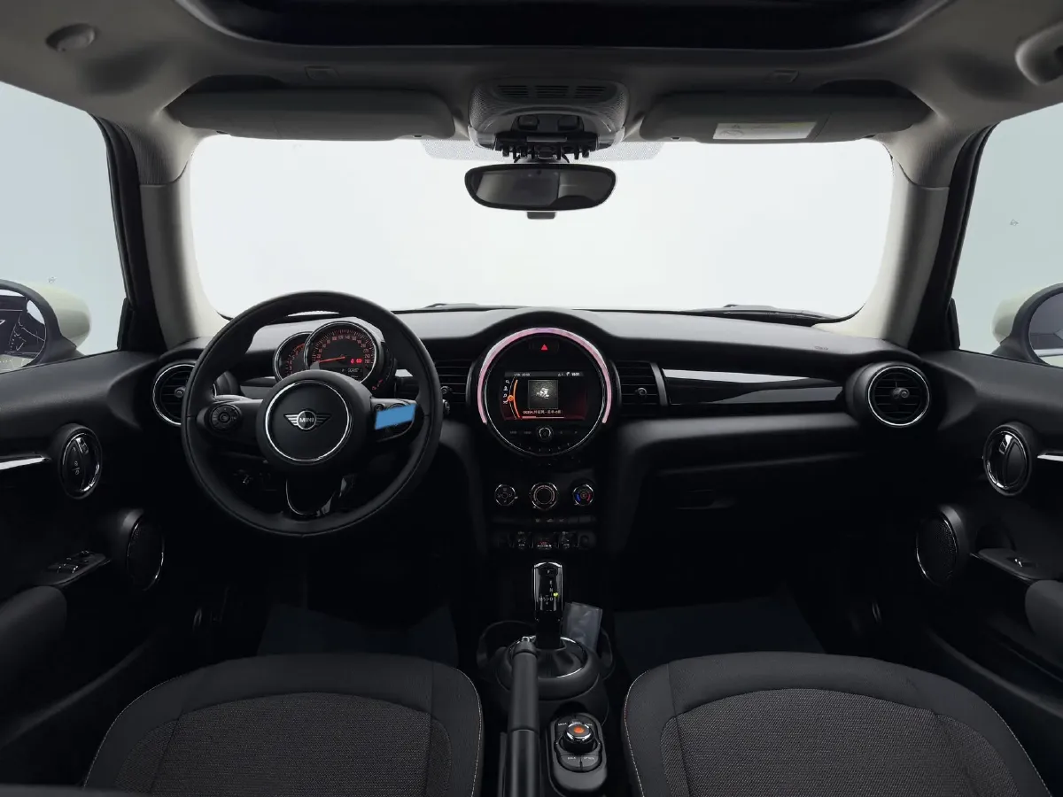 2021 MINI MINI 1.5T 102HP L3 7DCT,autocango,china used car exporter,china ev exporter,chinese used car exporter,chinese used ev exporter