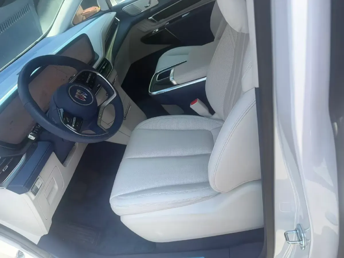 2025 Buick Century 2.0T 237HP L4 9AT,autocango,china used car exporter,china ev exporter,chinese used car exporter,chinese used ev exporter