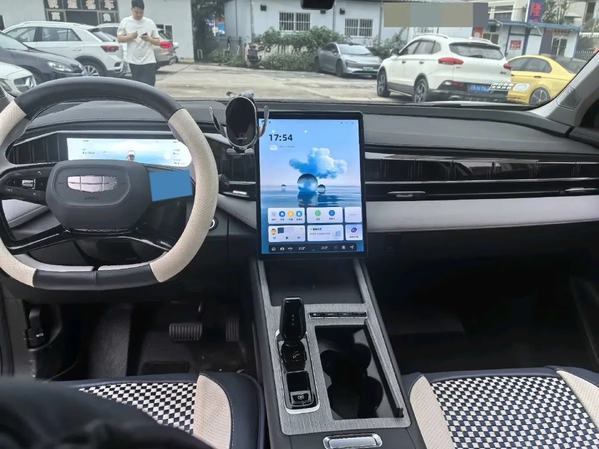 2023 Geely StarRay 1.5T 181HP L4 7DCT,autocango,china used car exporter,china ev exporter,chinese used car exporter,chinese used ev exporter