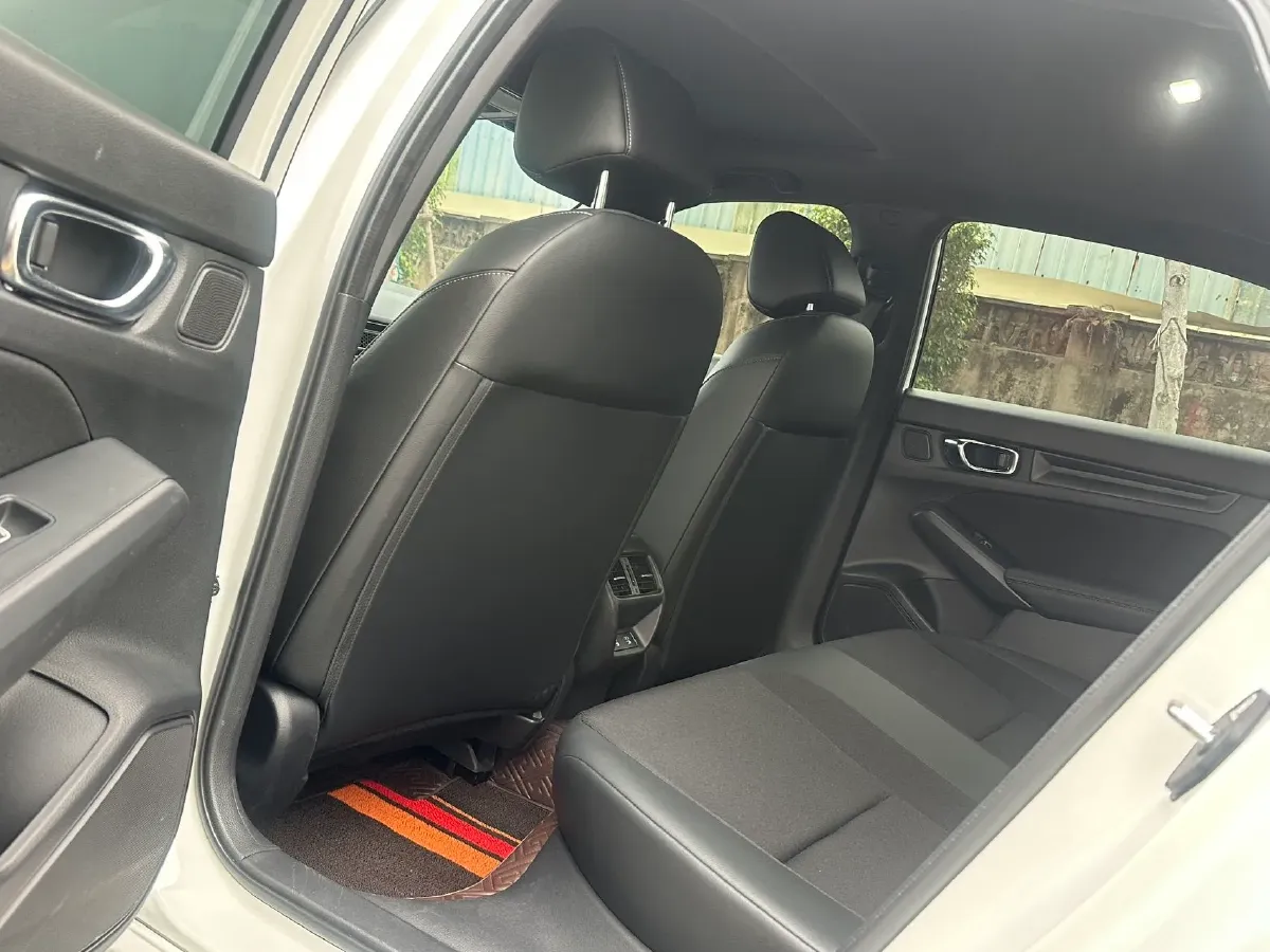 2025 Honda Civic 1.5T 182HP L4 CVT,autocango,china used car exporter,china ev exporter,chinese used car exporter,chinese used ev exporter