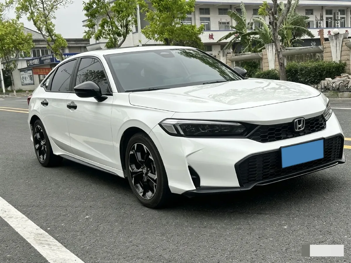 2025 Honda Civic 1.5T 182HP L4 CVT,autocango,china used car exporter,china ev exporter,chinese used car exporter,chinese used ev exporter