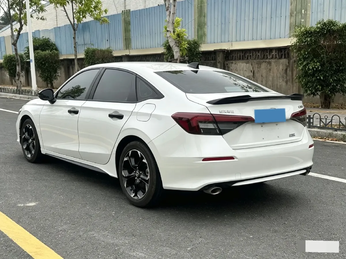 2025 Honda Civic 1.5T 182HP L4 CVT,autocango,china used car exporter,china ev exporter,chinese used car exporter,chinese used ev exporter