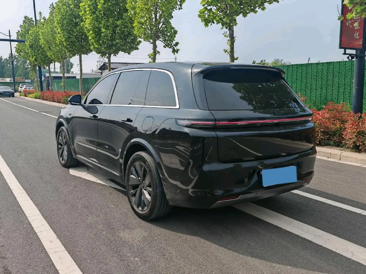 2025 Li L8 Range Extended 154HP REEV,autocango,china used car exporter,china ev exporter,chinese used car exporter,chinese used ev exporter