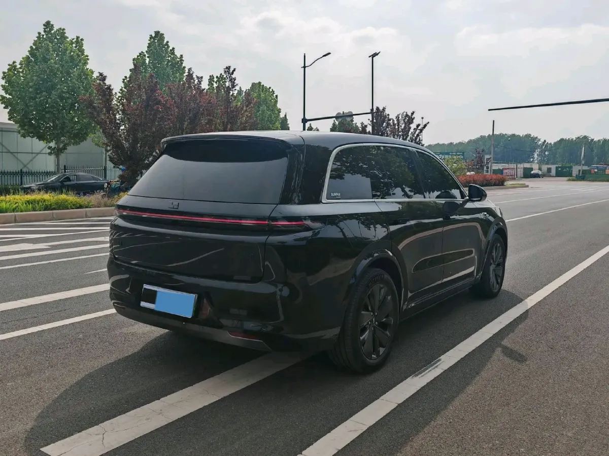 2025 Li L8 Range Extended 154HP REEV,autocango,china used car exporter,china ev exporter,chinese used car exporter,chinese used ev exporter