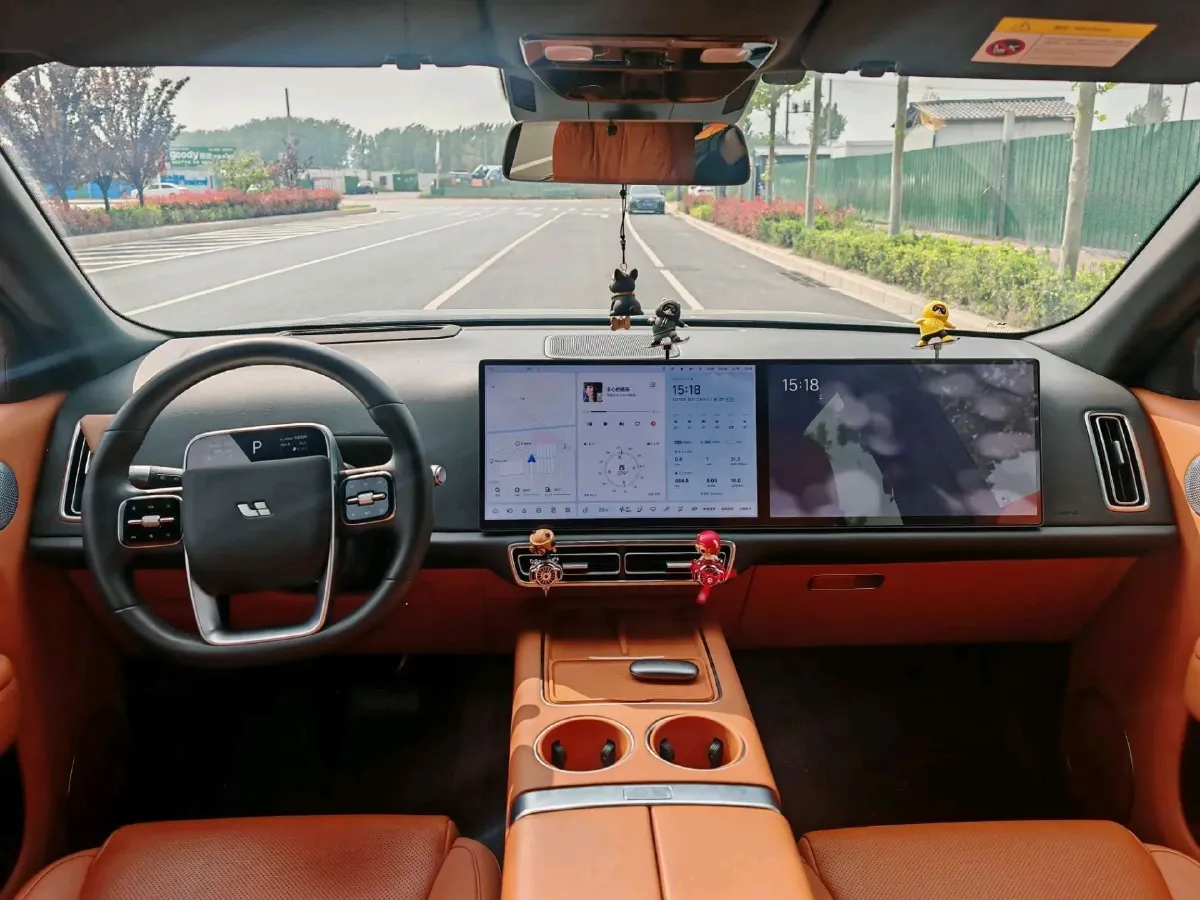 2025 Li L8 Range Extended 154HP REEV,autocango,china used car exporter,china ev exporter,chinese used car exporter,chinese used ev exporter