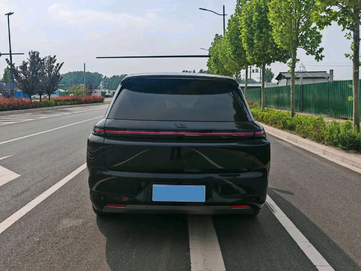 2025 Li L8 Range Extended 154HP REEV,autocango,china used car exporter,china ev exporter,chinese used car exporter,chinese used ev exporter