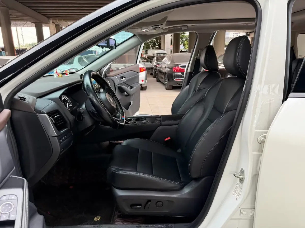 2021 Nissan X-Trail 1.5T 204HP L3 CVT,autocango,china used car exporter,china ev exporter,chinese used car exporter,chinese used ev exporter